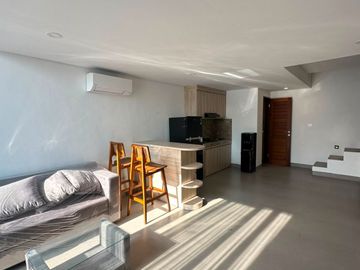 Exclusive Private Mezzanine Villa for Rent – Tumbak Bayuh, Canggu