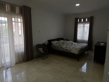 Villa Eksklusif 4 Kamar Tidur Dijual di Kerobokan Kelod Area
