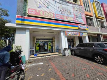 Disewakan Cepat Ruko Fluorite Posisi Hoek Gandeng 3 Lantai di Gading Serpong