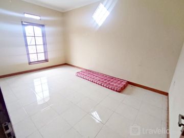 Rumah Luas dan Strategis di Pondok Pekayon Indah Bekasi