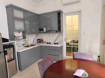 DISEWAKAN RUMAH FULL FURNISHED ALICANTE GADING SERPONG TANGERANG