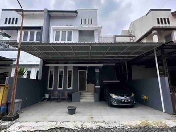 RUMAH DUA LANTAI LOKASI STRATEGIS MEDAN JOHOR DALAM KOMPLEK