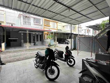 RUMAH DUA LANTAI LOKASI STRATEGIS MEDAN JOHOR DALAM KOMPLEK