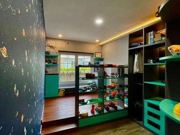 Rumah Semi Industrial Full Furnish Taman Modern Cakung Jakarta Timur