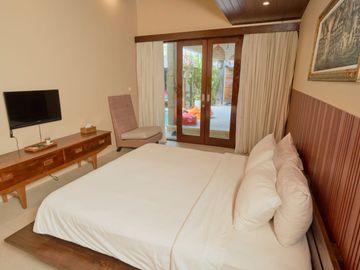 VILLA STYLE MODERN SI UMALAS KEROBOKAN DEKAT PANTAI BATU BELIG