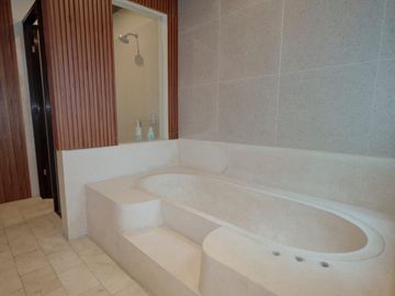VILLA STYLE MODERN SI UMALAS KEROBOKAN DEKAT PANTAI BATU BELIG