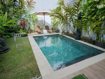 VILLA STYLE MODERN SI UMALAS KEROBOKAN DEKAT PANTAI BATU BELIG