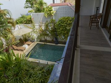 VILLA STYLE MODERN SI UMALAS KEROBOKAN DEKAT PANTAI BATU BELIG