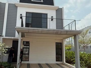Dijual Rumah 3 Lantai Hook di Cluster Maison De Wisteria Metland Menteng (028)