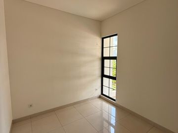 Dijual Rumah 3 Lantai Hook di Cluster Maison De Wisteria Metland Menteng (028)