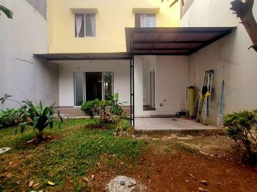 Rumah Premium Tropical Garden Grand Galaxy City – Semi Furnished, 4+1 KT