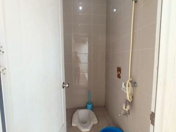 Rumah Premium Tropical Garden Grand Galaxy City – Semi Furnished, 4+1 KT