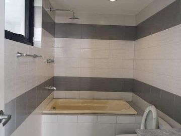 FOR RENT | SPACIOUS SKYLINE UNIT AT ONE BALETE, QUEZON CITY