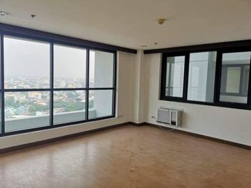 FOR RENT | SPACIOUS SKYLINE UNIT AT ONE BALETE, QUEZON CITY