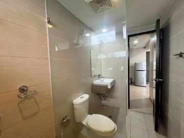 Fully Furnished RFO Studio with Parking in One Eastwood Avenue Tower 2