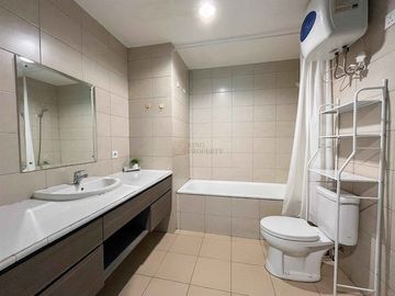 Sewa Apartemen 2 Bedroom Central Park Residences Luas 87M2, Full Furnished, Desain Modern Minimalist, Siap Huni, Fasilitas Lengkap, Dekat Central Park