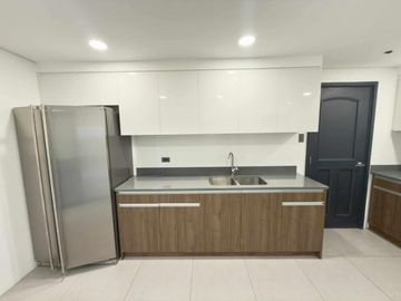 FOR RENT | LUXURIOUS 4-BEDROOM SKYLINE UNIT – ONE BALETE, QUEZON CITY
