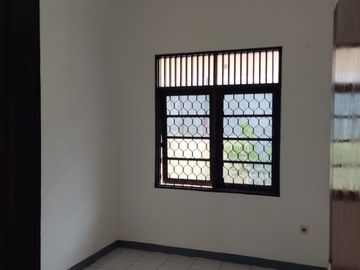 DISEWAKAN! Rumah Siap Huni Taman Pulo Gebang Jakarta Timur