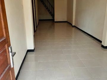 DIJUAL MURAH! Rumah dengan SHM di Taman Harapan Baru Kota Bekasi