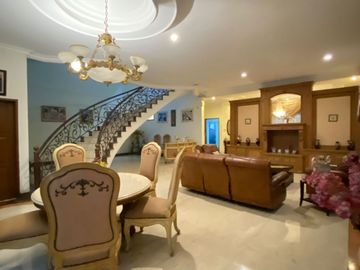 Dijual rumah sultan Syp Cipaganti sukajadi pasteur harga nego, edisi BU CPT, MURAH!