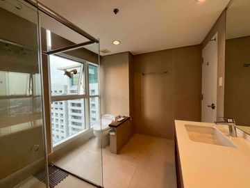 FOR RENT | LUXURIOUS 3-BEDROOM SKYLINE UNIT – ONE BALETE, QUEZON CITY