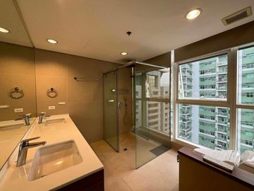 FOR RENT | LUXURIOUS 3-BEDROOM SKYLINE UNIT – ONE BALETE, QUEZON CITY