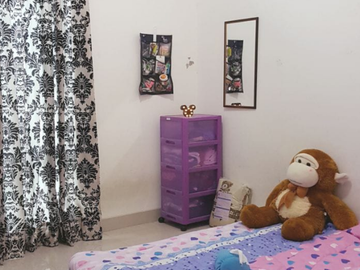 Jual & Sewa Rumah Luas 2 Lantai di Cluster Lantana JGC Semi Furnish 5 KT 4 KM Bebas Banjir