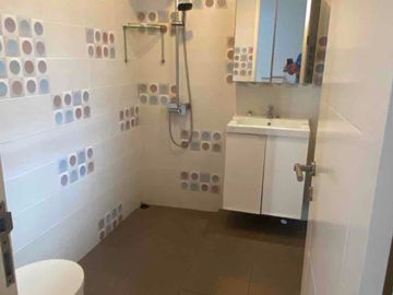 Disewakan Rumah Modern Minimalis Semi Furnished Siap Huni di Kasuari Bintaro Sektor 9