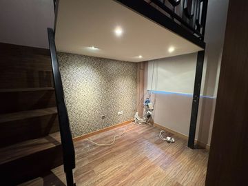 DIJUAL CEPAT RUMAH PIK 1 CLUSTER LAYAR PERMAI UK 8X15 (3.5 LANTAI) FULL RENOVASI FULL FURNISHED SHM MURAH