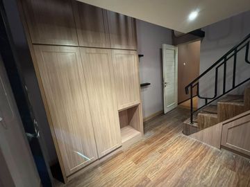 DIJUAL CEPAT RUMAH PIK 1 CLUSTER LAYAR PERMAI UK 8X15 (3.5 LANTAI) FULL RENOVASI FULL FURNISHED SHM MURAH