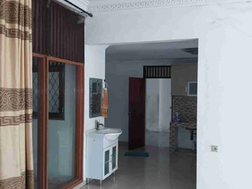 Disewakan Rumah besar 7 kamar di Sunter Agung. Jakarta Utara