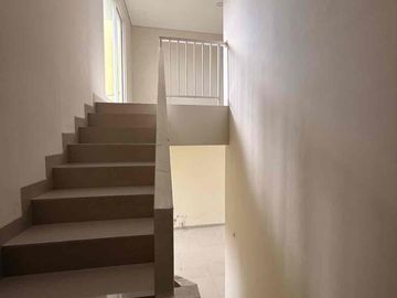 Dijual Rumah di Perumahan Batu Putih Cibubur Kota Depok, 106m, All In!