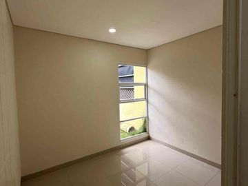 Dijual Rumah di Perumahan Batu Putih Cibubur Kota Depok, 106m, All In!
