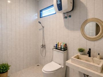 DIJUAL! RUMAH MODERN 2023 dengan SHM 3 Lantai di Pondok Bambu Jakarta Timur