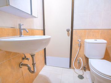Lokasi dekat pusat perkantoran Jakarta! Sewa Murah Apartemen Tamansari Sudirman Type Studio, Full Furnished, Lokasi (SCBD, Benhil, Senayan, & WTC)