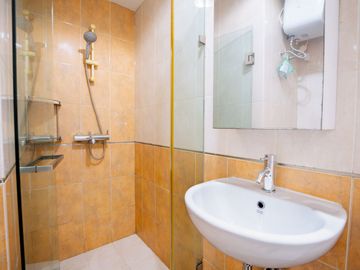 Lokasi dekat pusat perkantoran Jakarta! Sewa Murah Apartemen Tamansari Sudirman Type Studio, Full Furnished, Lokasi (SCBD, Benhil, Senayan, & WTC)