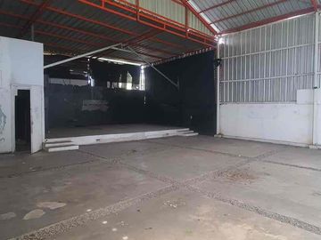 dijual Gudang + tanah strategis di jalan raya Soreang bandung