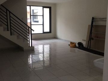 Rumah Murah Siap Huni 2 Lantai di Gading Arcadia, Kelapa Gading