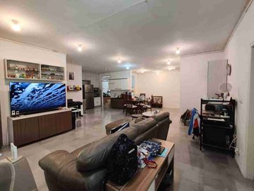 RUMAH STRATEGIS SUNRISE GARDEN