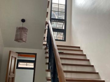 FOR LEASE | PORTOFINO SOUTH – BARE HOUSE WITH AIRCON