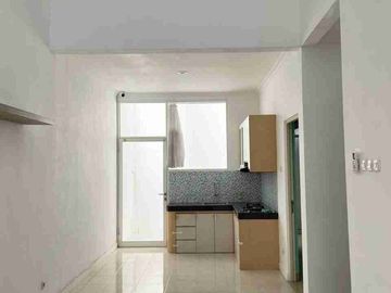 Rumah Baru Renov Puri Surya Jaya, Valencia. Full Furnish