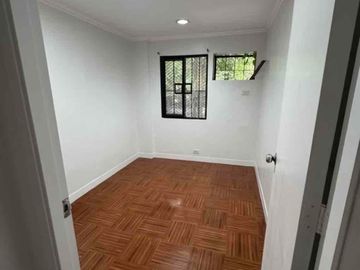 3 Bedrooms townhouse for rent in Ecoville Townhomes Makati city