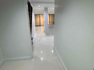 3 Bedrooms townhouse for rent in Ecoville Townhomes Makati city