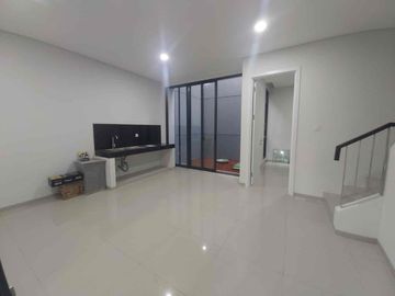rumah baru di discovery altezza bintaro jaya sektor 9