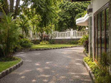 Rumah langka old money classic menteng