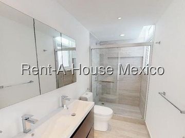 Departamento En Renta En Huixquilucan, Bosque Real Cmb 27-340.