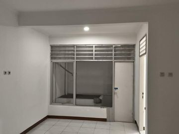 Rumah Rapi Sunter Agung Barat Uku 6X15 Sudah Renov 2 LT Rapi Siap Huni