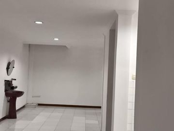 Rumah Rapi Sunter Agung Barat Uku 6X15 Sudah Renov 2 LT Rapi Siap Huni