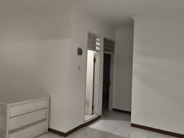 Rumah Rapi Sunter Agung Barat Uku 6X15 Sudah Renov 2 LT Rapi Siap Huni