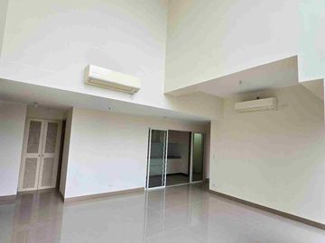 Highend 3 Bedroom With Balcony 10% DP Move In Rent to Own Terms Mckinley West BGC 25% Discount for CASH PAYMENT